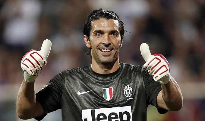 19/11/1995, diciotto anni fa Gigi Buffon esordiva in serie A