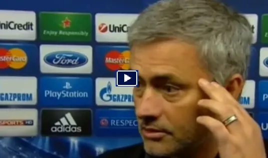 Furia Mourinho, bordata ai suoi difensori. E il PSG sbeffeggia i blues su Twtitter (video)