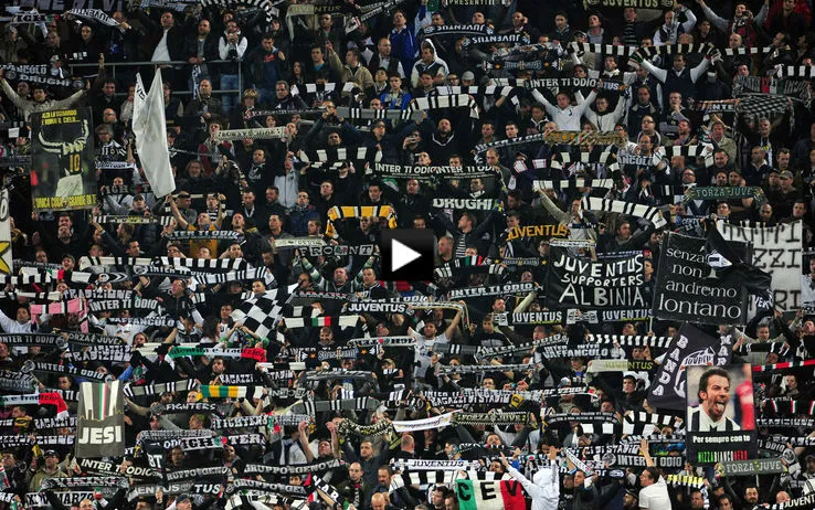 La Curva regala una coreografia da brividi a Conte (video)