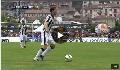 Subito doppietta per Tevez, ma che giocata di Llorente! (Video)