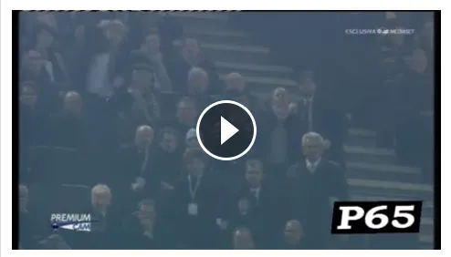 Idolo Nedved: balzo incredibile in tribuna sul primo gol di Tevez! (Video)