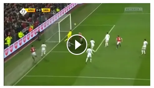 VIDEO – Magia incredibile di Rooney: stupendo colpo di tacco all’incrocio!