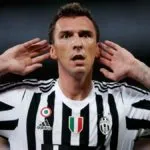 VIDEO – Primi pianti a Roma: Mandzukic scherza i giallorossi, Juve in vantaggio!