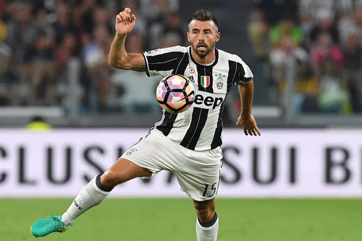 VIDEO – Barzagli come non lo avete mai visto: incredibile scavetto a Buffon da attaccante!