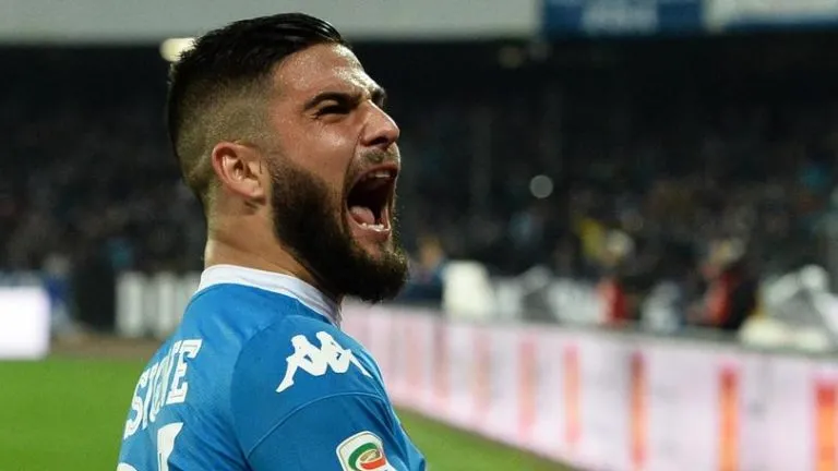 VIDEO – Clamoroso favore arbitrale al Napoli sul gol di Insigne: Sarri non piange più!