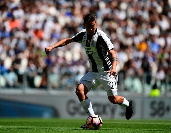 VIDEO – Dybala pennella su punizione: gol fantastico e palla nel sette!