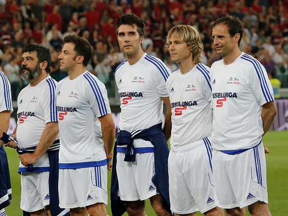 VIDEO – La potenza di Nedved, le magie Del Piero: Stadium ai piedi dei suoi campioni!