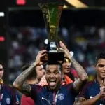 VIDEO – Alves incanta il PSG: gol meraviglioso da 30 metri e compagni in delirio!