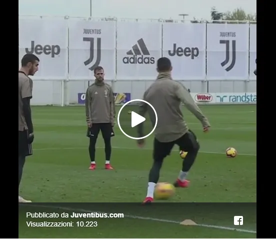 Ronaldo danza con la palla: Pjanic lo ammira a bocca aperta