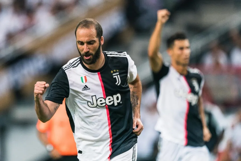 Tifosi juventini furiosi per la rescissione con Higuain: spunta un’alternativa