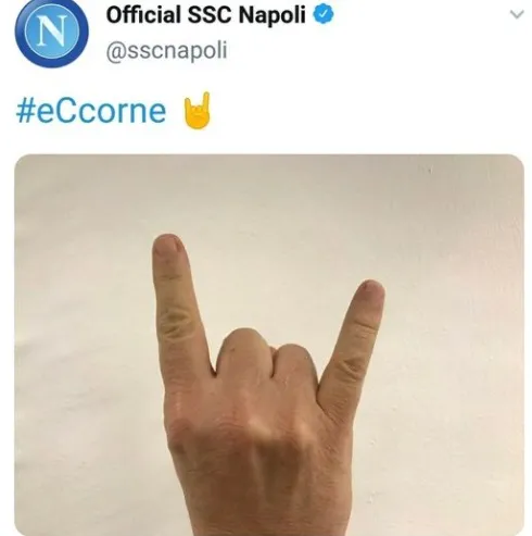 Assurdo tweet dal profilo ufficiale del Napoli: all’inizio della partita della Juve