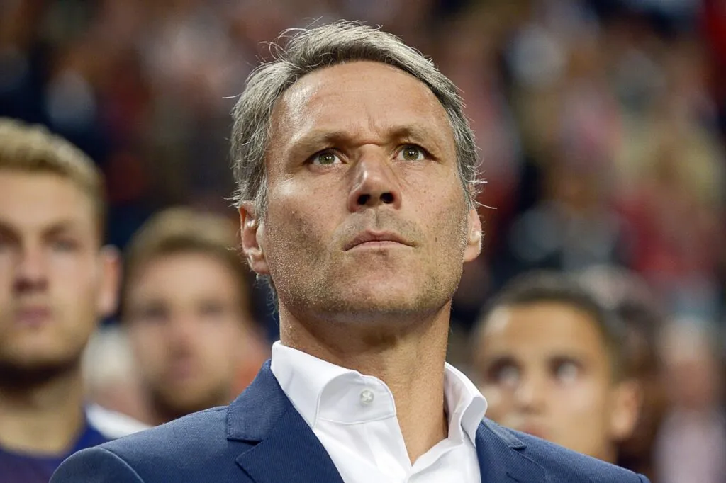 Van Basten stronca De Ligt: “Lascia grandi buchi, alla Juve non ha imparato niente”