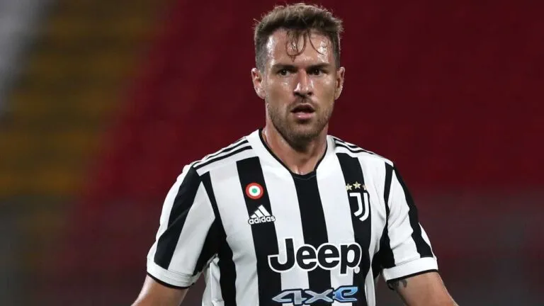 La Juve lo scambierebbe col Milan: ma Ramsey vuol restare come regista