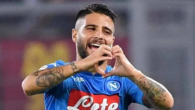 Insigne dice addio al Napoli a parametro zero: niente Juve ma contratto faraonico