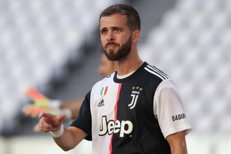 Pjanic invita De Ligt a restare alla Juve e dimostra a tutti cosa vuol dire essere bianconero