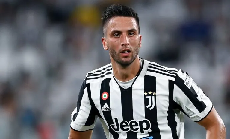 Gerard vuole subito Bentancur: trattativa in corso con la Juve