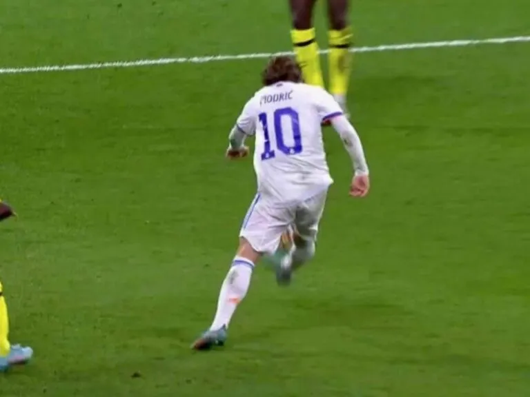 L’assist di Modric è un capolavoro del Calcio: e Del Piero in campo per abbracciarlo