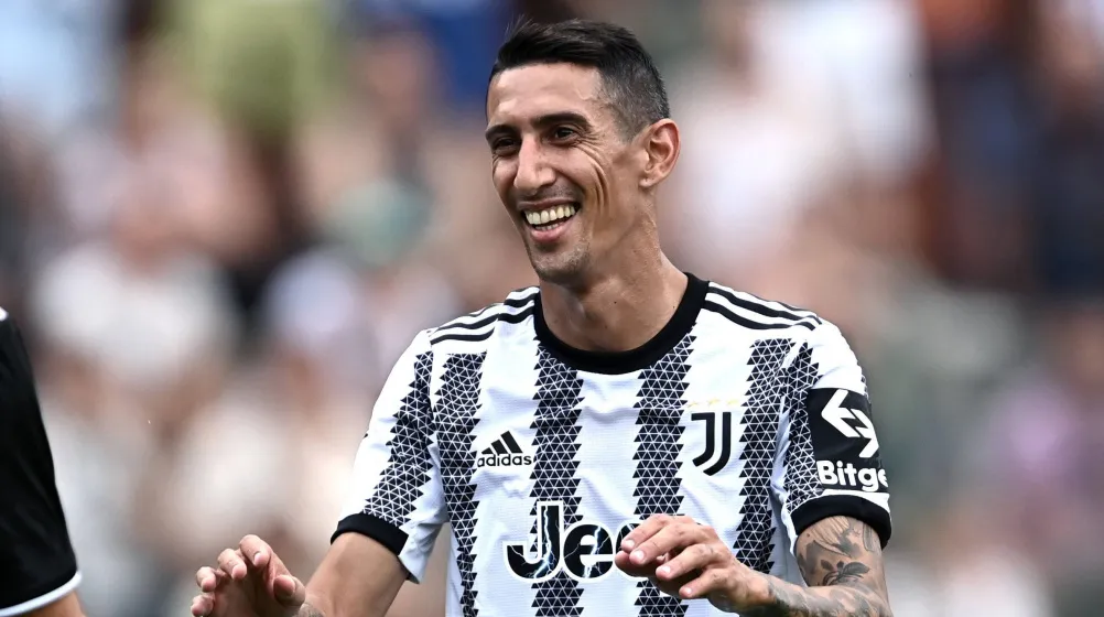 Rifinitura mattutina, Allegri cambia formazione e Di Maria fa il centrale