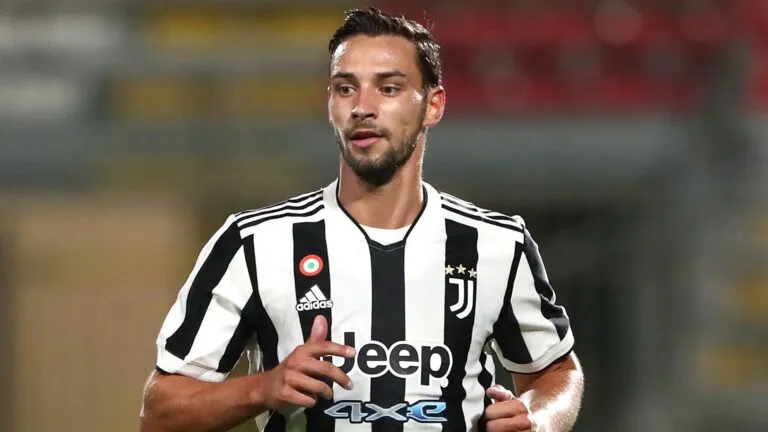 De Sciglio sui fischi: Voglio essere giudicato solo per come gioco e ringrazio Allegri