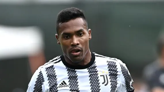 Alex Sandro si ferma di nuovo: infortunato da settembre, ora rischia il posto