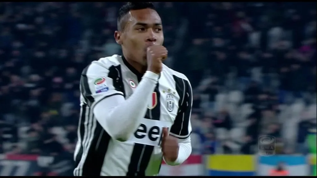 Alex Sandro verso i saluti alla Juventus: Allegri ha già identificato il sostituto in rosa